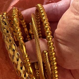 Posh Gold Bracelet Collection